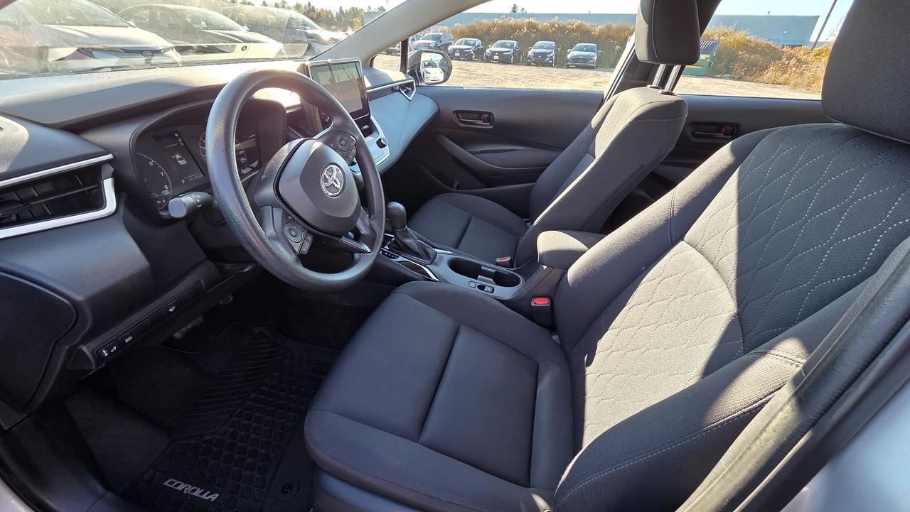 2024 Toyota Corolla LE Photo