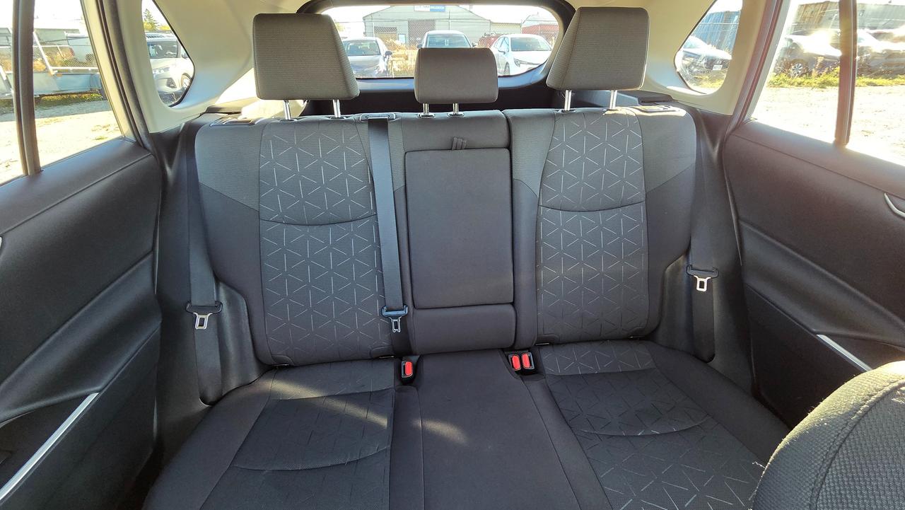 2021 Toyota RAV4 LE AWD Photo