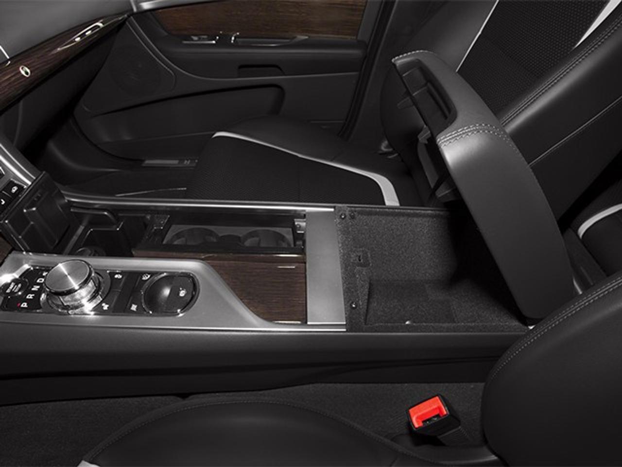 2014 Jaguar XF 4dr Sdn V6 AWD Photo