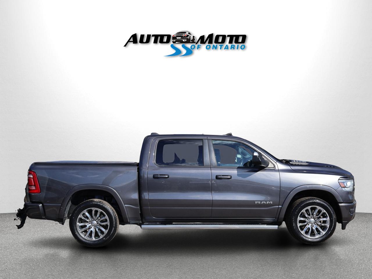 2022 RAM 1500 V8 LARAMIE CREW CAB 4WD *ACCIDENT FREE* CAMERA NAV BLUETOOTH LEATHER HEATED SEATS PANO ROOF CRUISE ALLOYS Photo