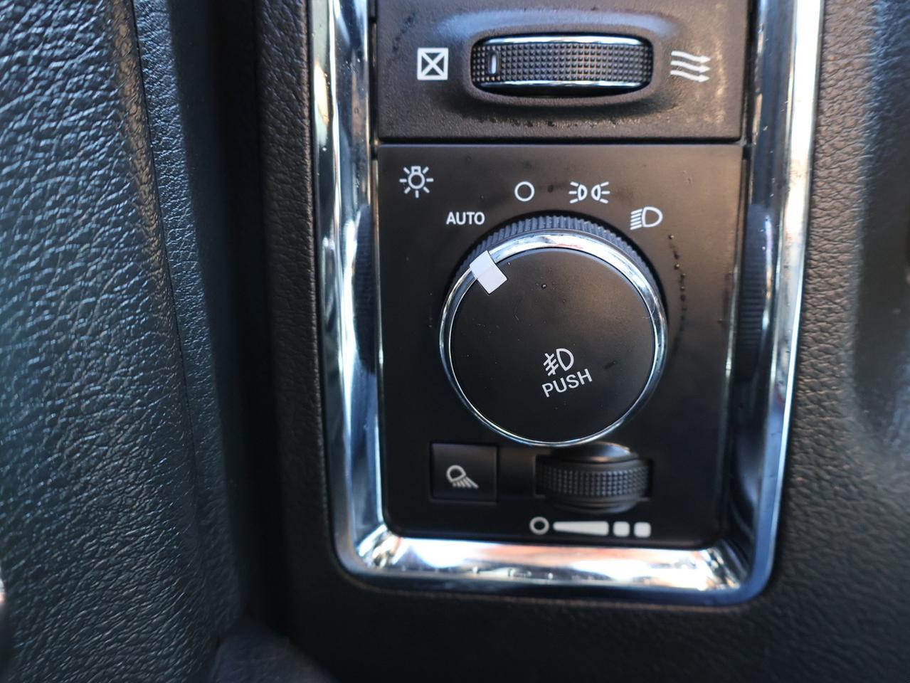2017 RAM 1500 LARAMIE CERTIFIED *SERVICE HISTORY* CAMERA NAV BLUETOOTH LEATHER HEATED SEATS SUNROOF CRUISE ALLOYS Photo