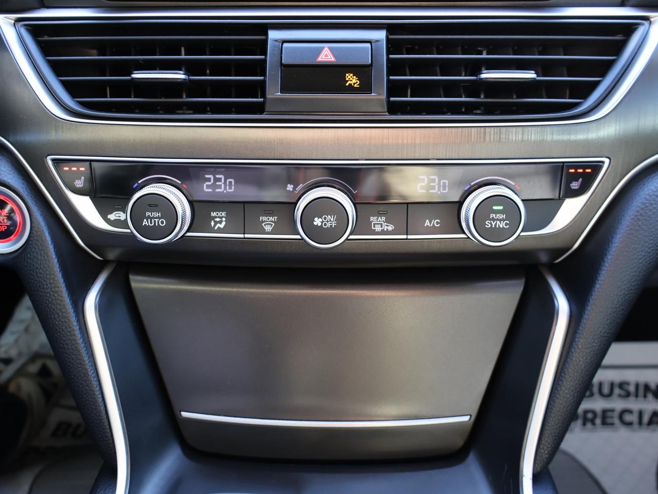 2018 Honda Accord LX *SERVICE RECORD* CAMERA BLUETOOTH HEATED SEATS CRUISE ALLOYS Photo