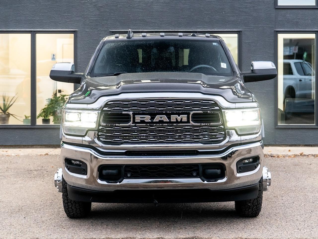 2019 RAM 3500 Limited 4x4 Mega Cab 6'4" Box Photo25