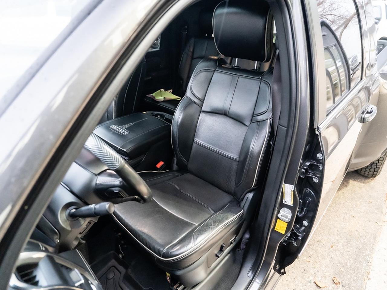 2019 RAM 3500 Limited 4x4 Mega Cab 6'4" Box Photo19