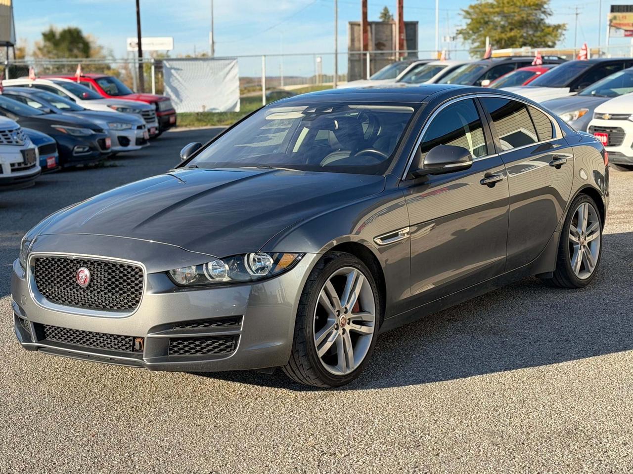 2017 Jaguar XE PRESTIGE Photo