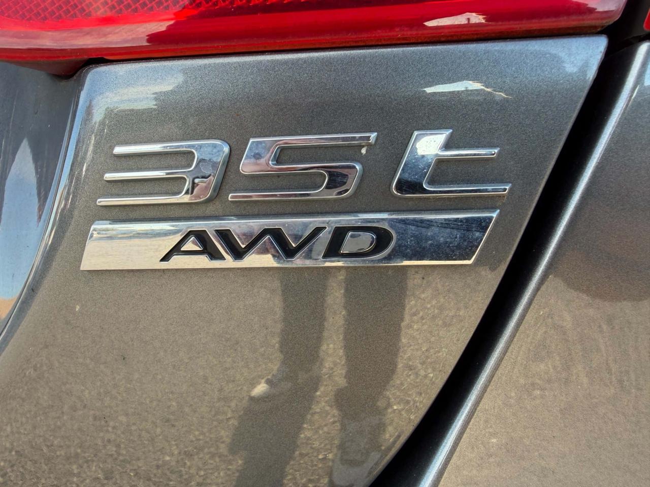 2017 Jaguar XE PRESTIGE Photo