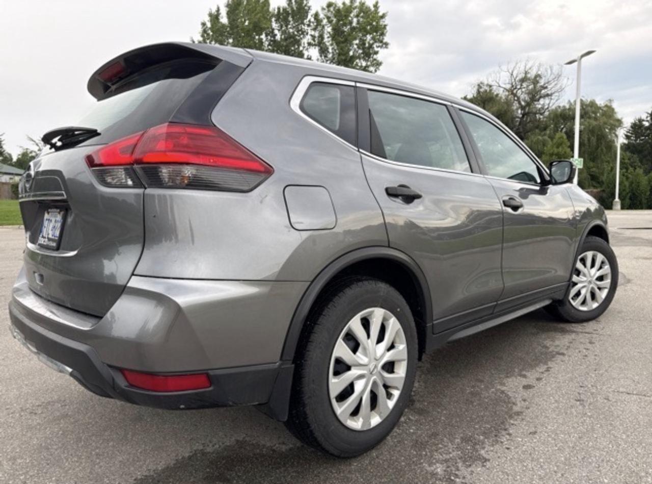 2017 Nissan Rogue S / AUTO / AC / POWER GROUP / Photo1