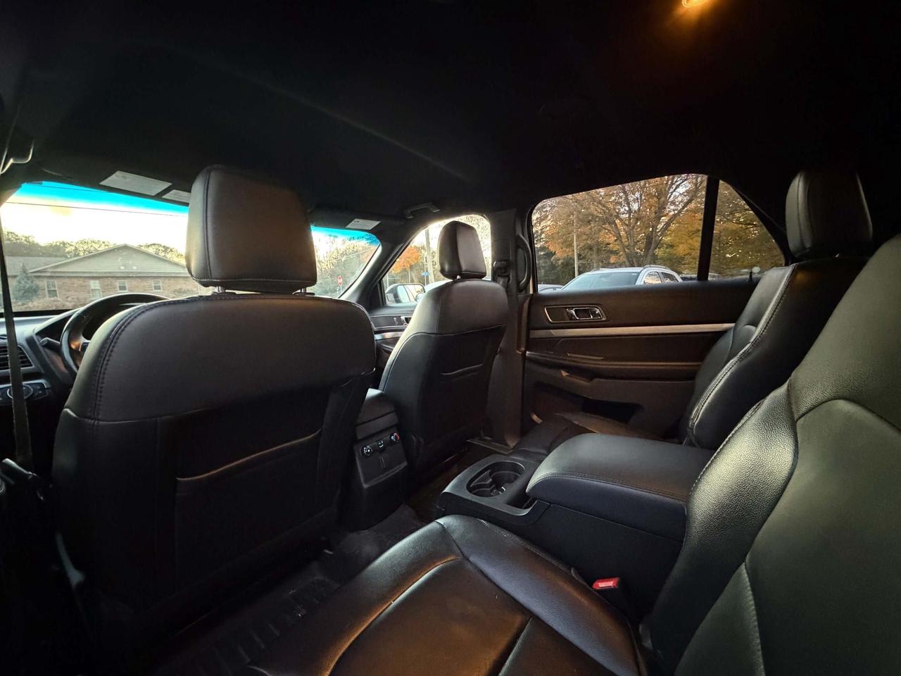 2018 Ford Explorer XLT 4WD Photo
