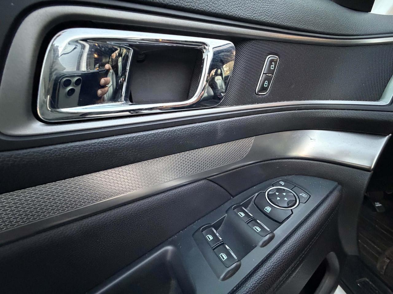 2018 Ford Explorer XLT 4WD Photo