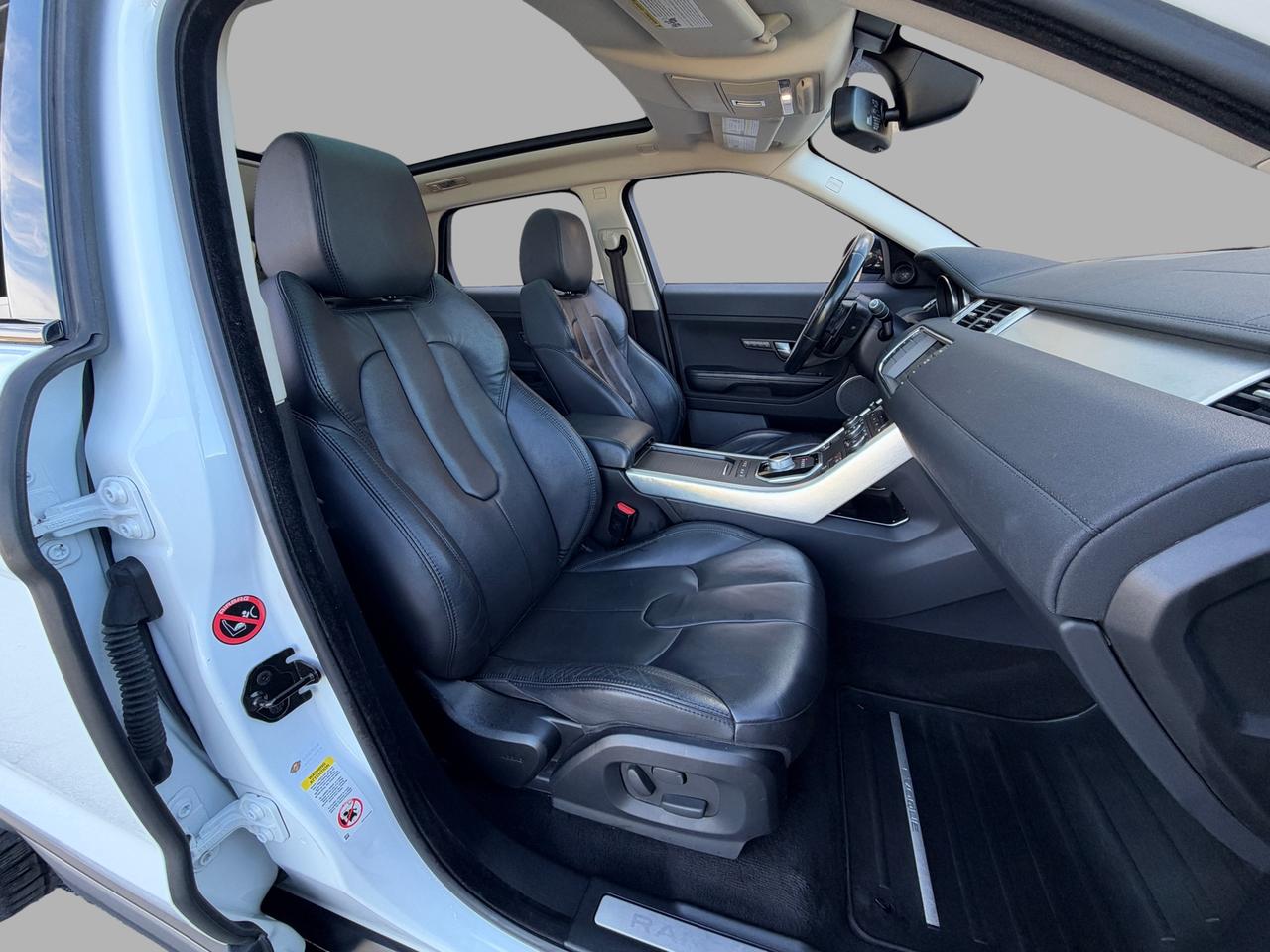 2015 Land Rover Evoque 5DR HB PURE PLUS Photo