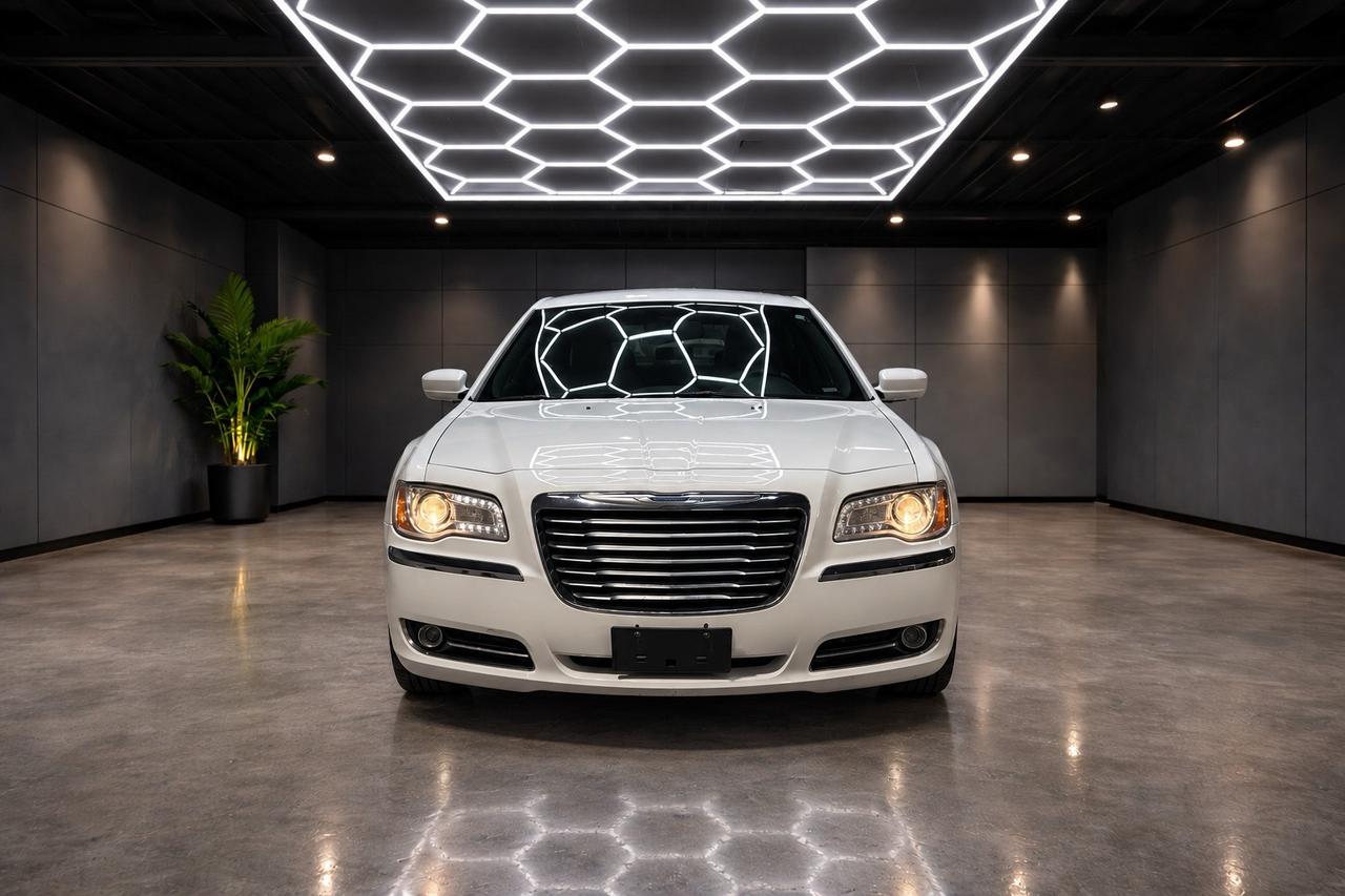 2014 Chrysler 300 4DR SDN AWD Photo