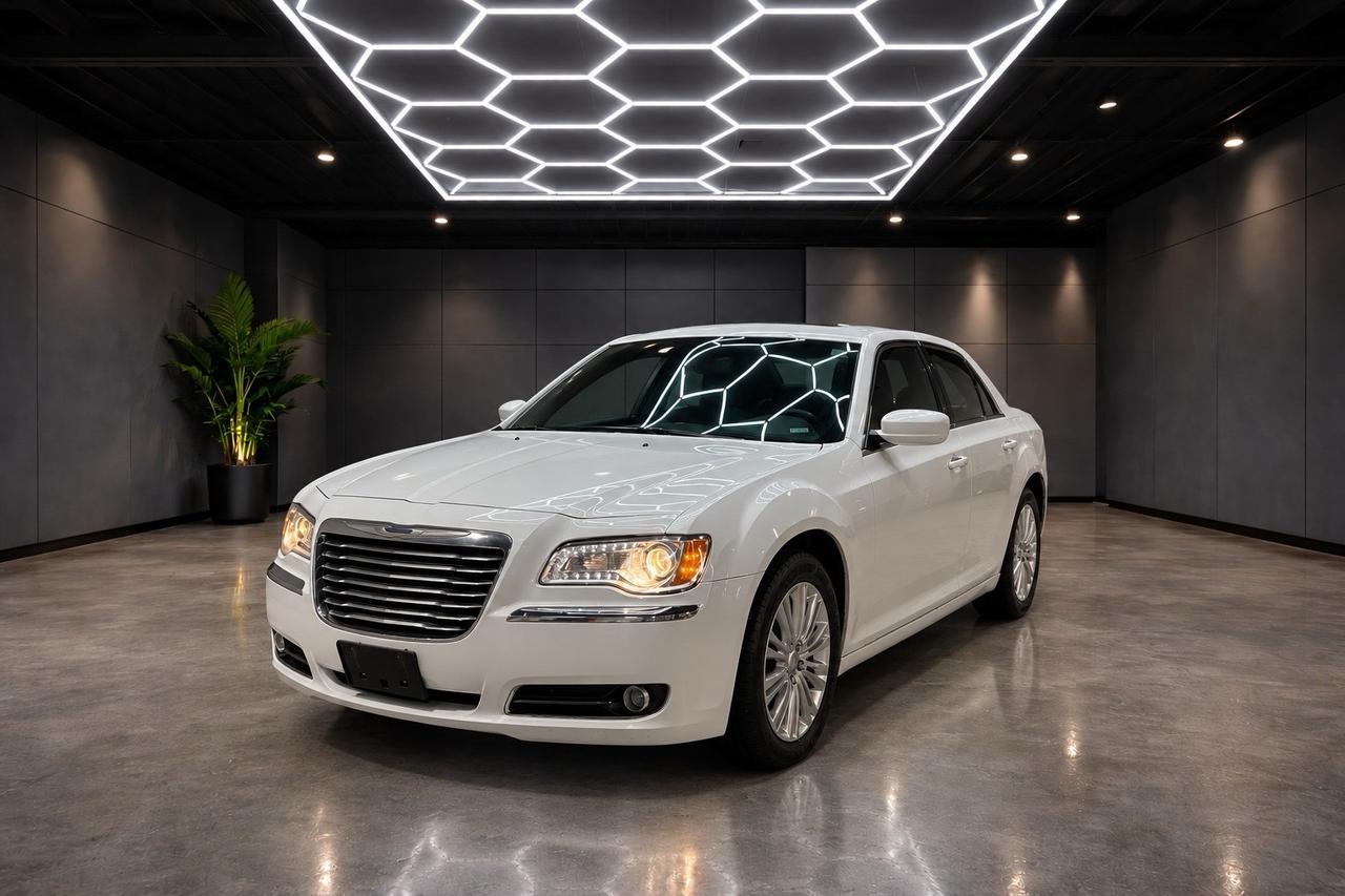 2014 Chrysler 300 4DR SDN AWD Photo