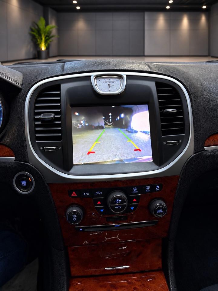 2014 Chrysler 300 4DR SDN AWD Photo