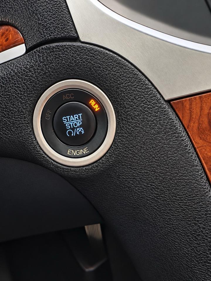 2014 Chrysler 300 4DR SDN AWD Photo