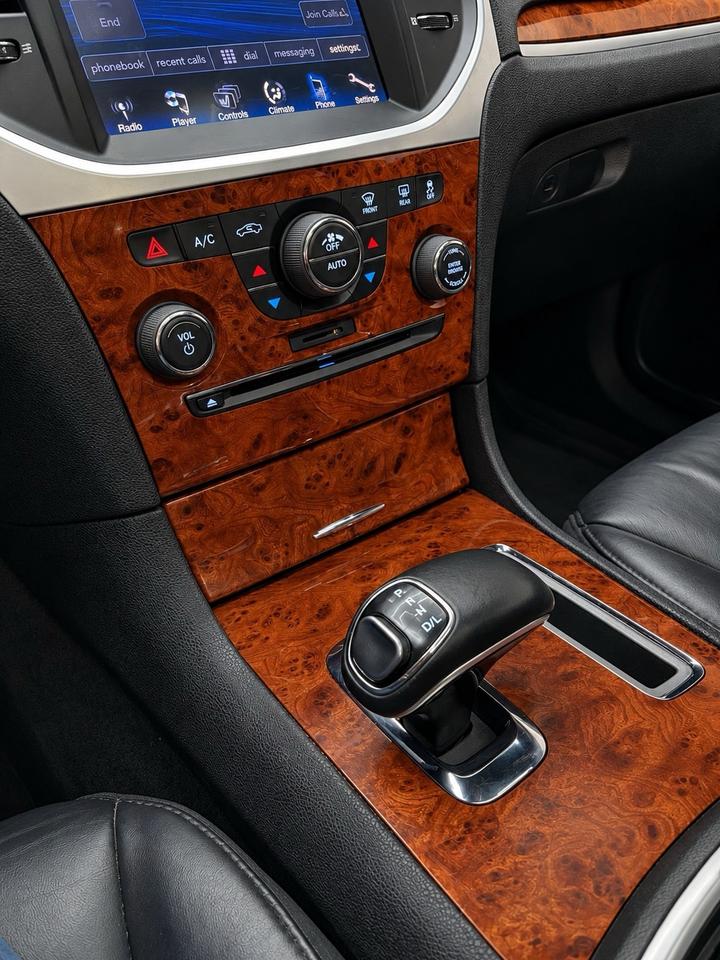 2014 Chrysler 300 4DR SDN AWD Photo