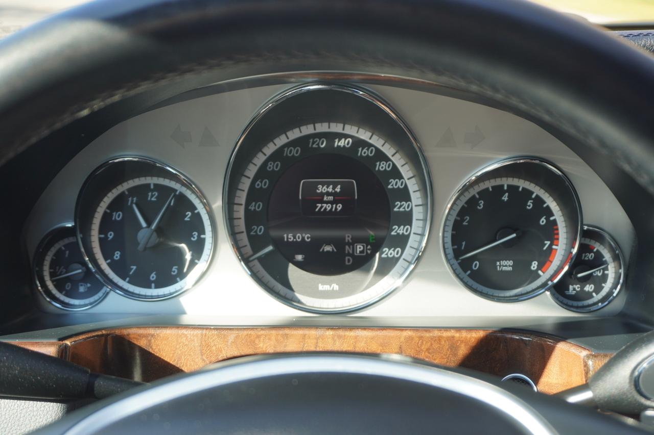 2013 Mercedes-Benz E-Class 1 OWNER / NO ACCIDENTS / STUNNING COMBO / ULTRA LOW KM'S / IMMACULATE Photo