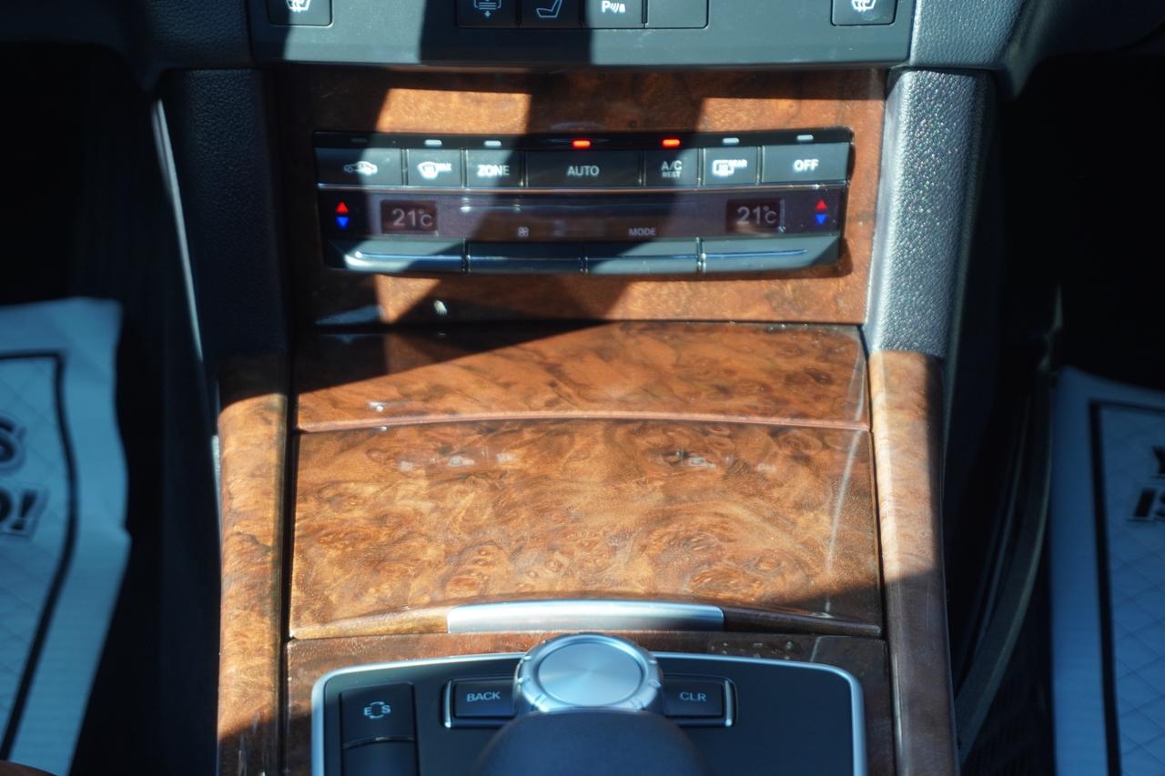 2013 Mercedes-Benz E-Class 1 OWNER / NO ACCIDENTS / STUNNING COMBO / ULTRA LOW KM'S / IMMACULATE Photo