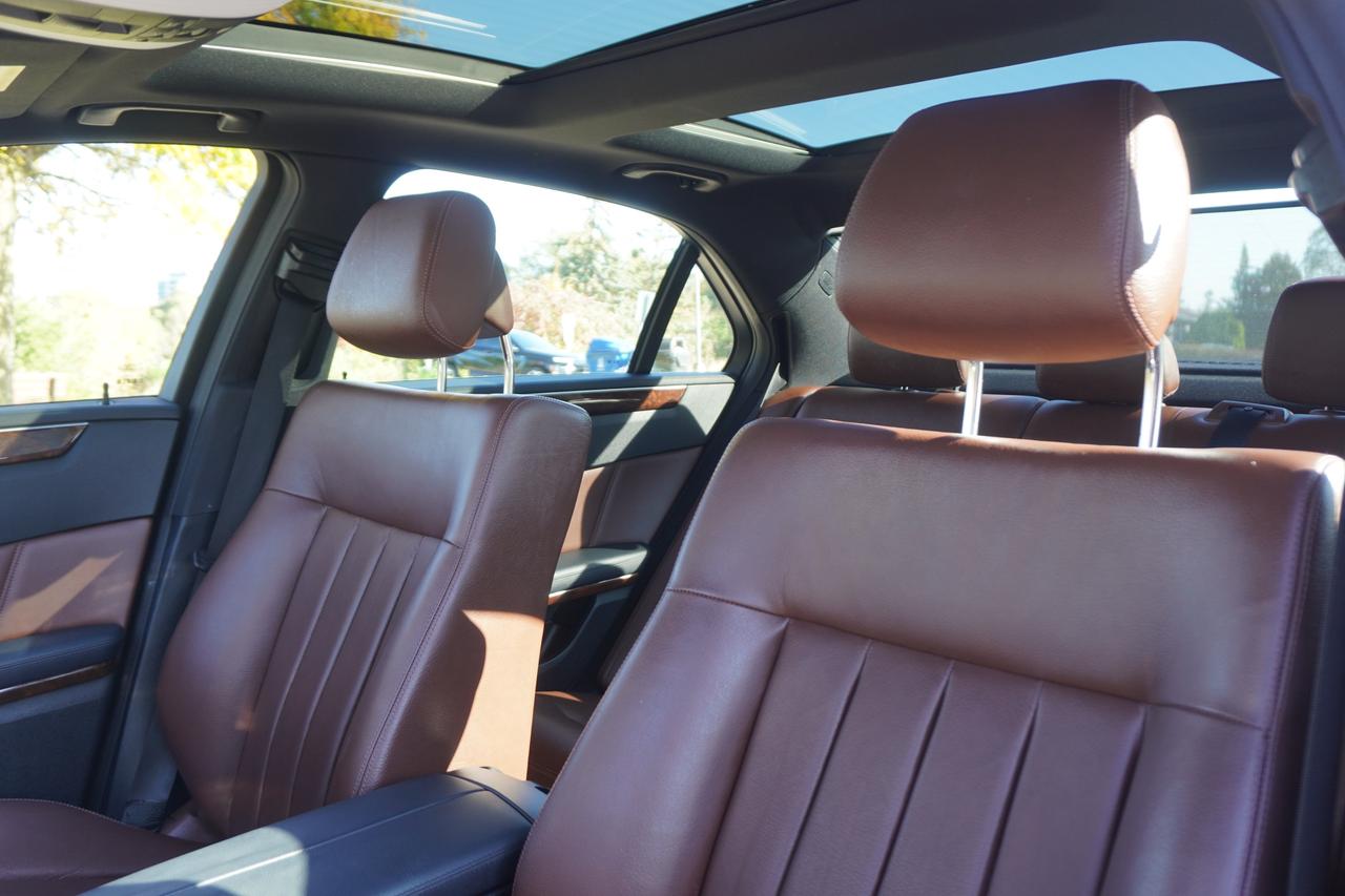 2013 Mercedes-Benz E-Class 1 OWNER / NO ACCIDENTS / STUNNING COMBO / ULTRA LOW KM'S / IMMACULATE Photo