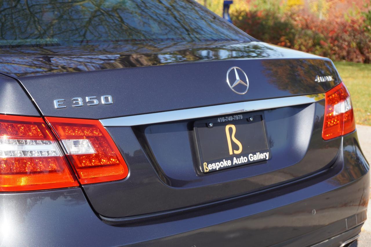 2013 Mercedes-Benz E-Class 1 OWNER / NO ACCIDENTS / STUNNING COMBO / ULTRA LOW KM'S / IMMACULATE Photo
