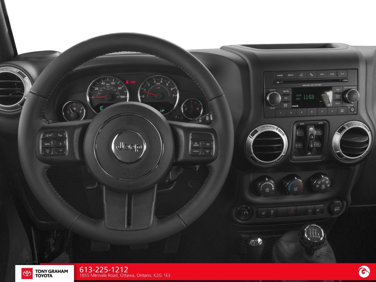 2018 Jeep Wrangler JK Unlimited Sahara Photo3