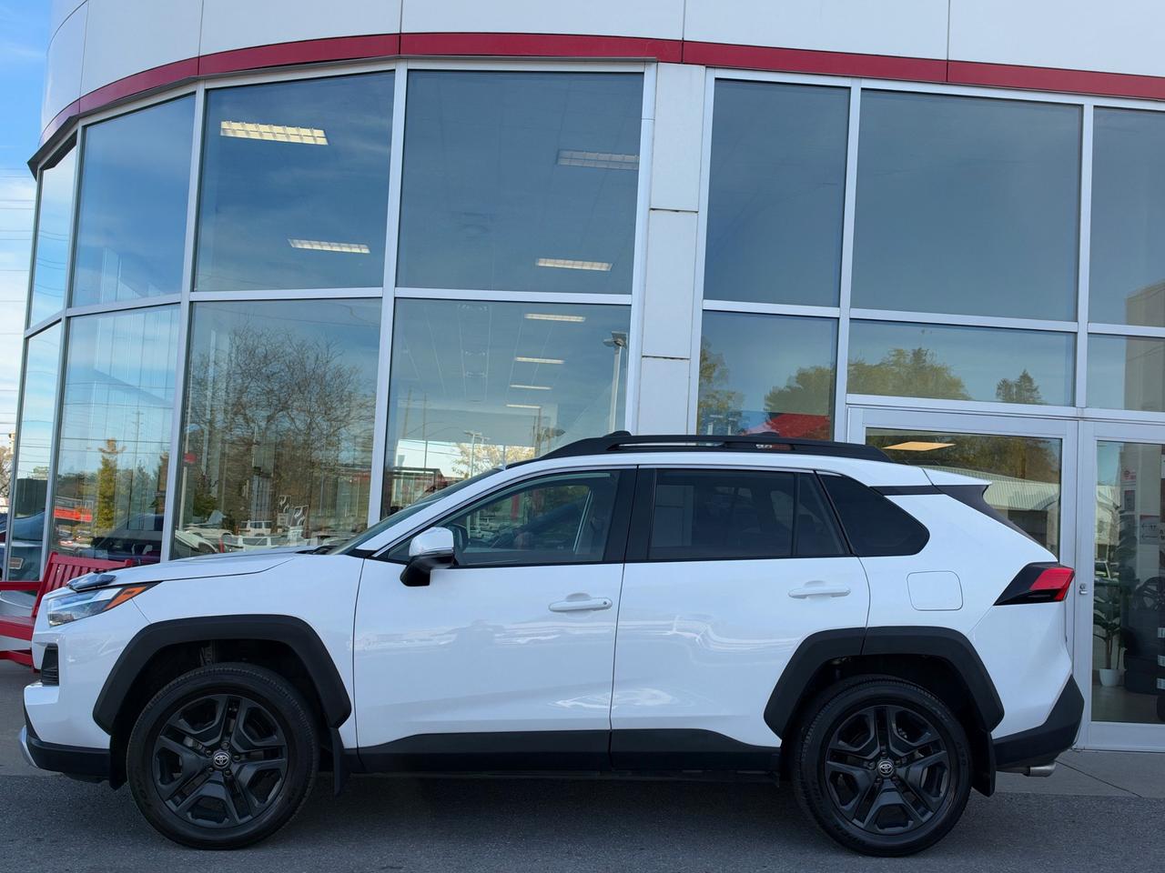 2024 Toyota RAV4 Trail TRAIL EDITION-ONE OWNER+DEALER SERVICED! Photo