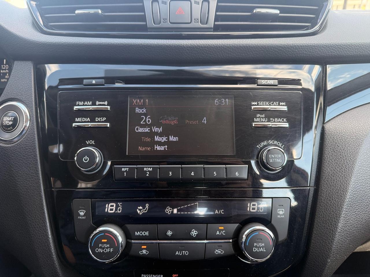 2018 Nissan Qashqai S Photo