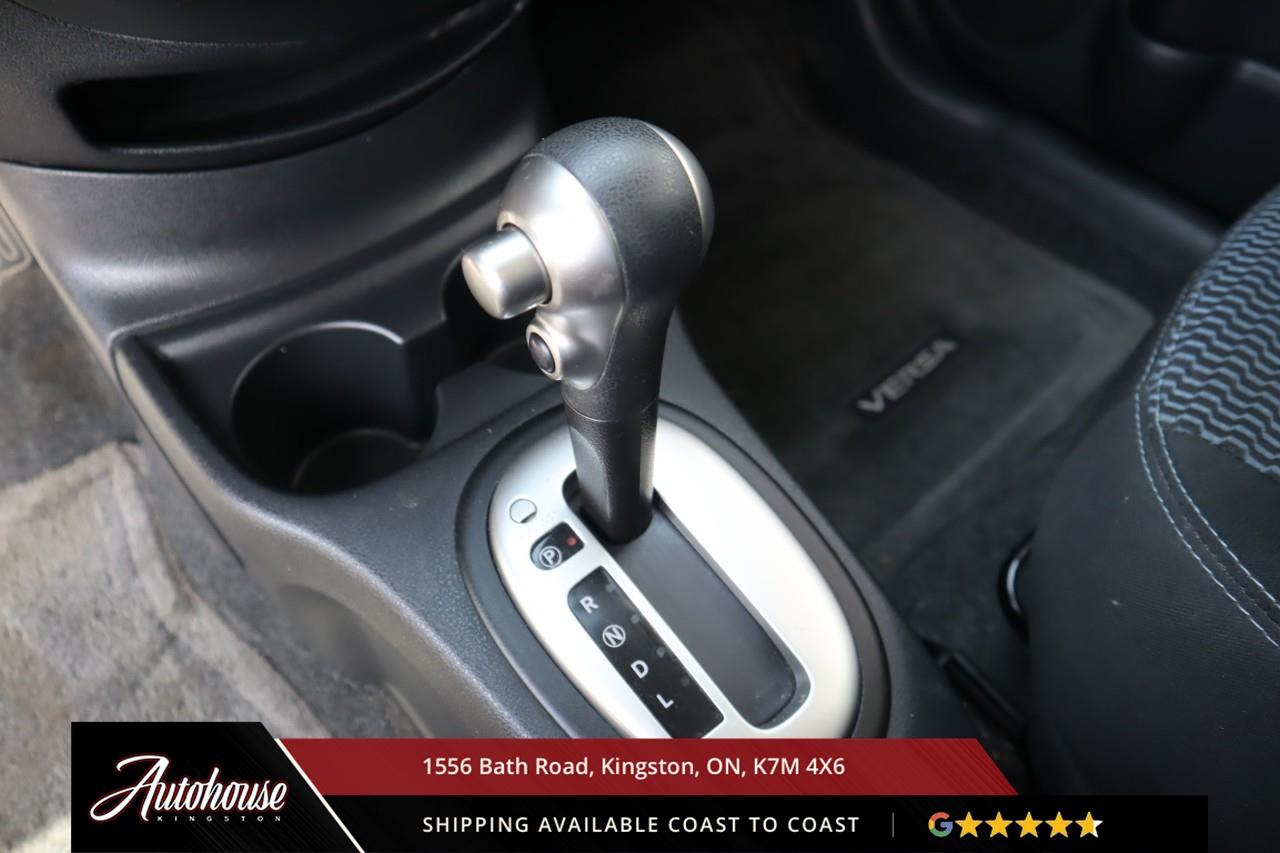 2015 Nissan Versa Note 1.6 SV ONLY 120,300 KM! Photo