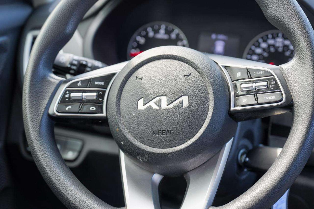2022 Kia Seltos LX FWD GREAT ON GAS HEATED SEATS Photo