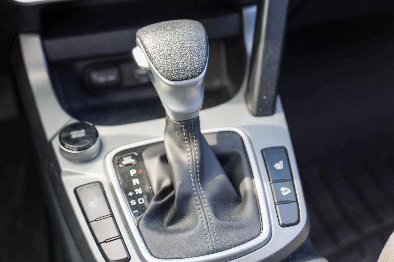 2022 Kia Seltos LX FWD GREAT ON GAS HEATED SEATS Photo