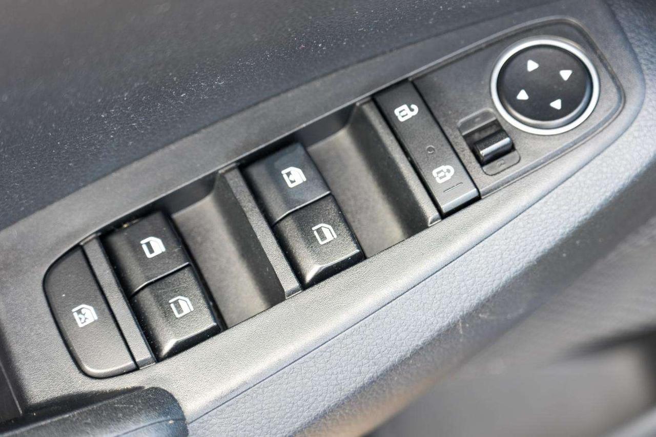 2022 Kia Seltos LX FWD GREAT ON GAS HEATED SEATS Photo