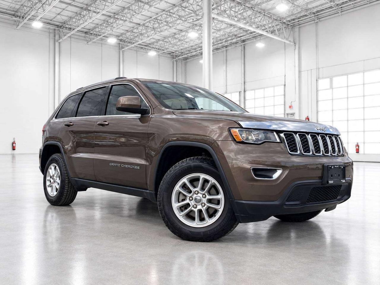 2019 Jeep Grand Cherokee Laredo | Certified | CarPlay | Blind Spot | 4X4 Photo5