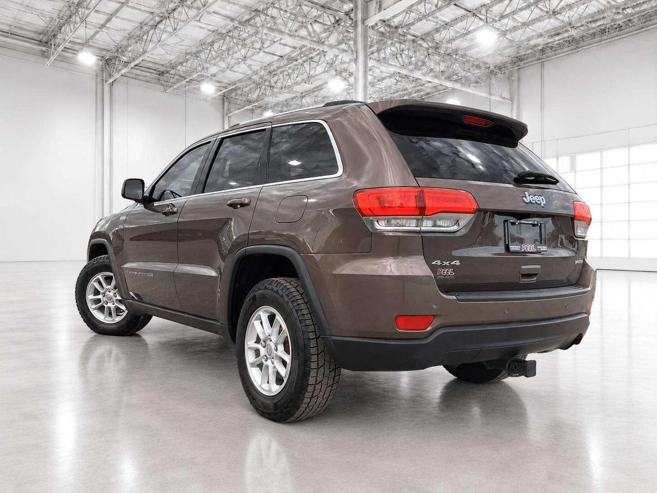2019 Jeep Grand Cherokee Laredo | Certified | CarPlay | Blind Spot | 4X4 Photo