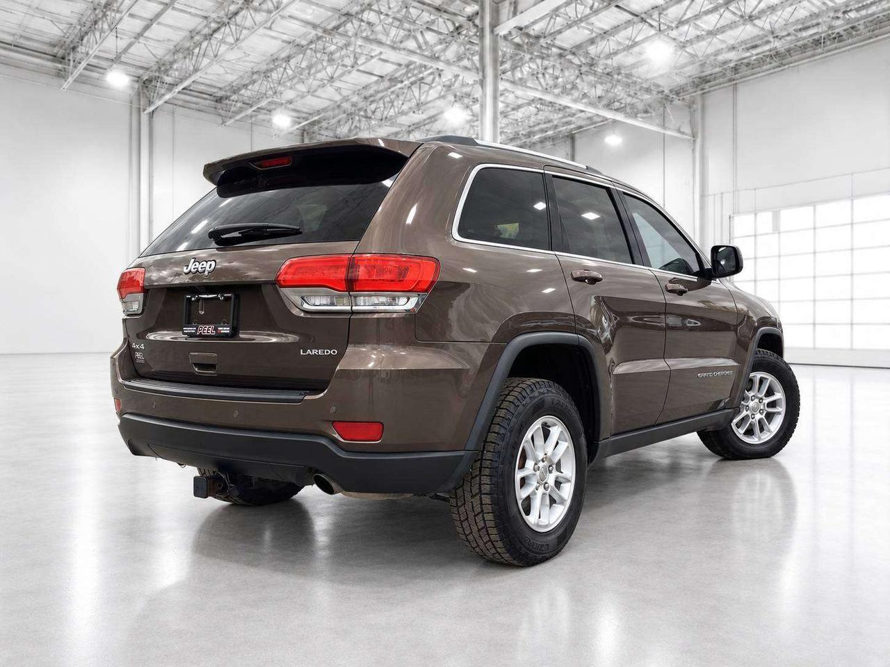 2019 Jeep Grand Cherokee Laredo | Certified | CarPlay | Blind Spot | 4X4 Photo