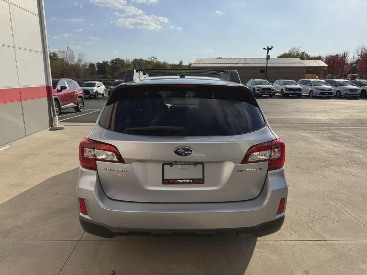 2016 Subaru Outback 2.5i w/Limited Pkg | LOW KMS | AWD | Automatic | Alloy Wheels | Leather Seats | Heated Seats | Sunroof | Navigation Photo