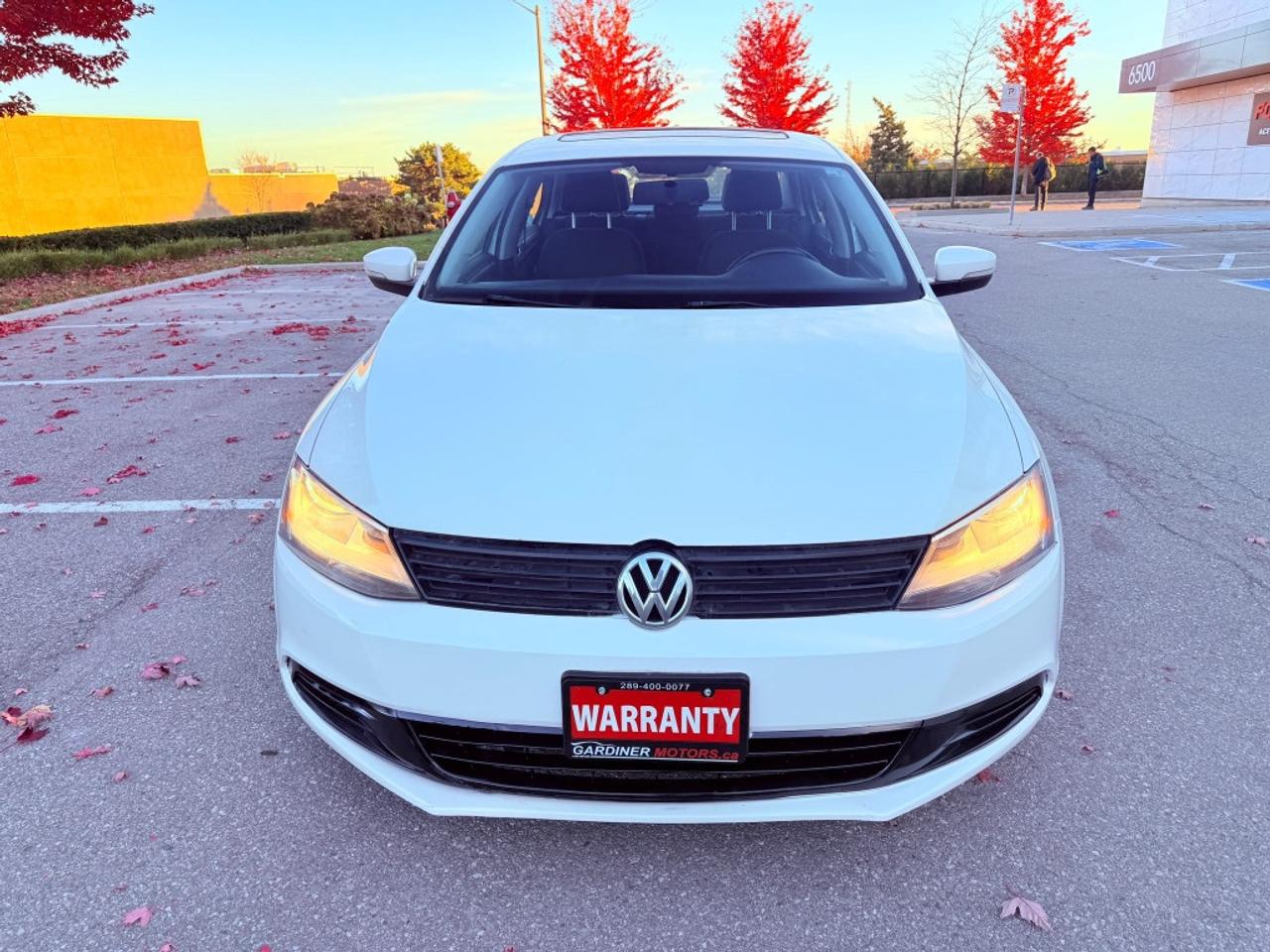 2012 Volkswagen Jetta 4dr 2.0L Auto Comfortline Photo