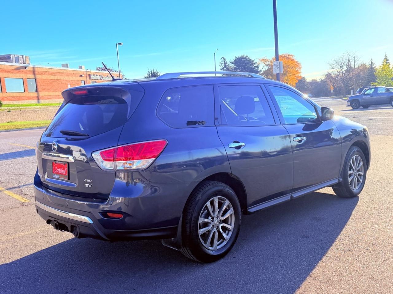 2015 Nissan Pathfinder Auto, 4WD, 3.5L 6cyl, Photo4