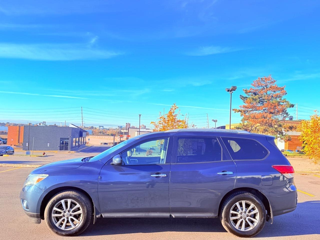 2015 Nissan Pathfinder Auto, 4WD, 3.5L 6cyl, Photo