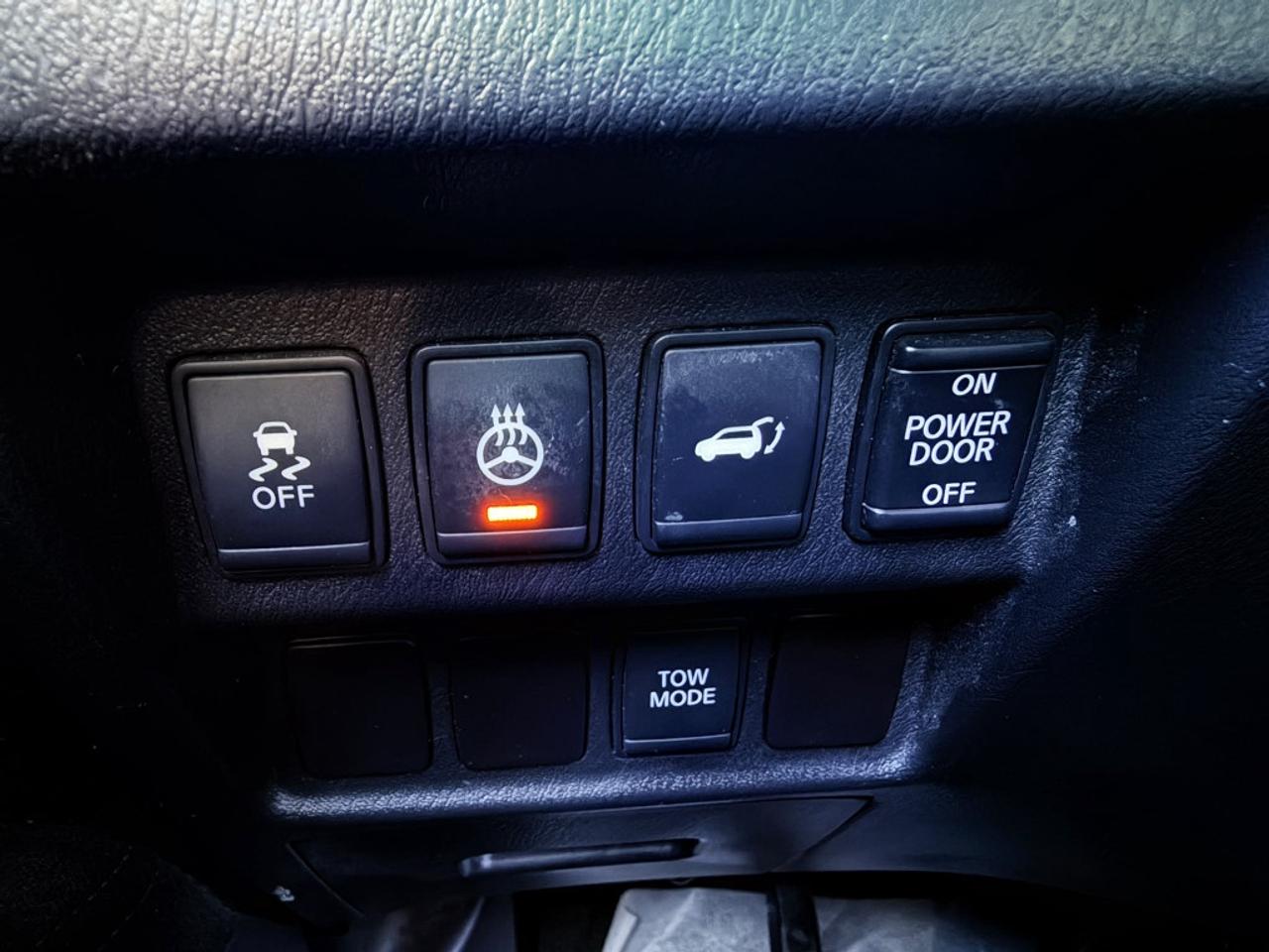 2015 Nissan Pathfinder Auto, 4WD, 3.5L 6cyl, Photo