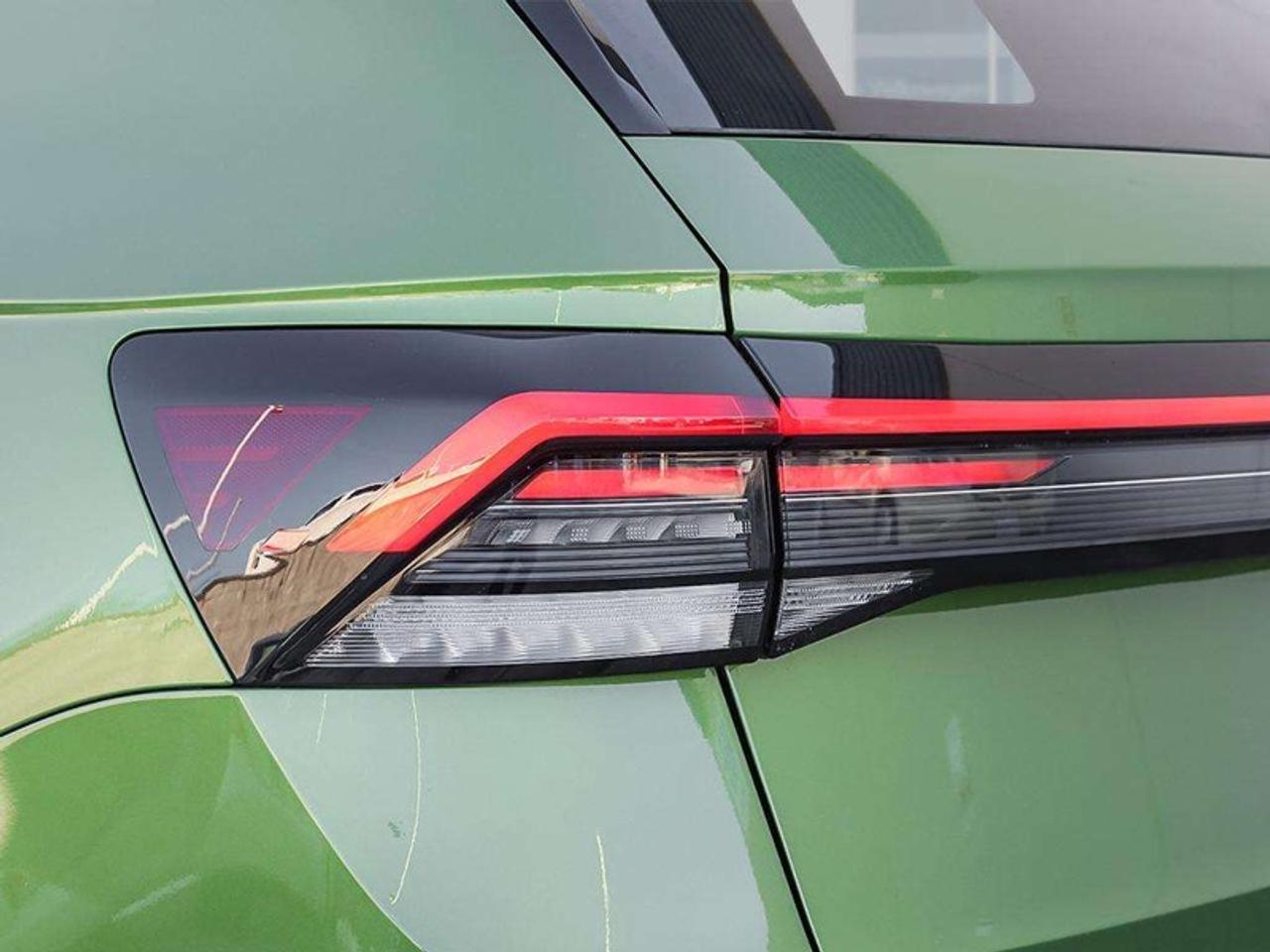 2027 Volkswagen Taos Comfortline 4Motion Photo