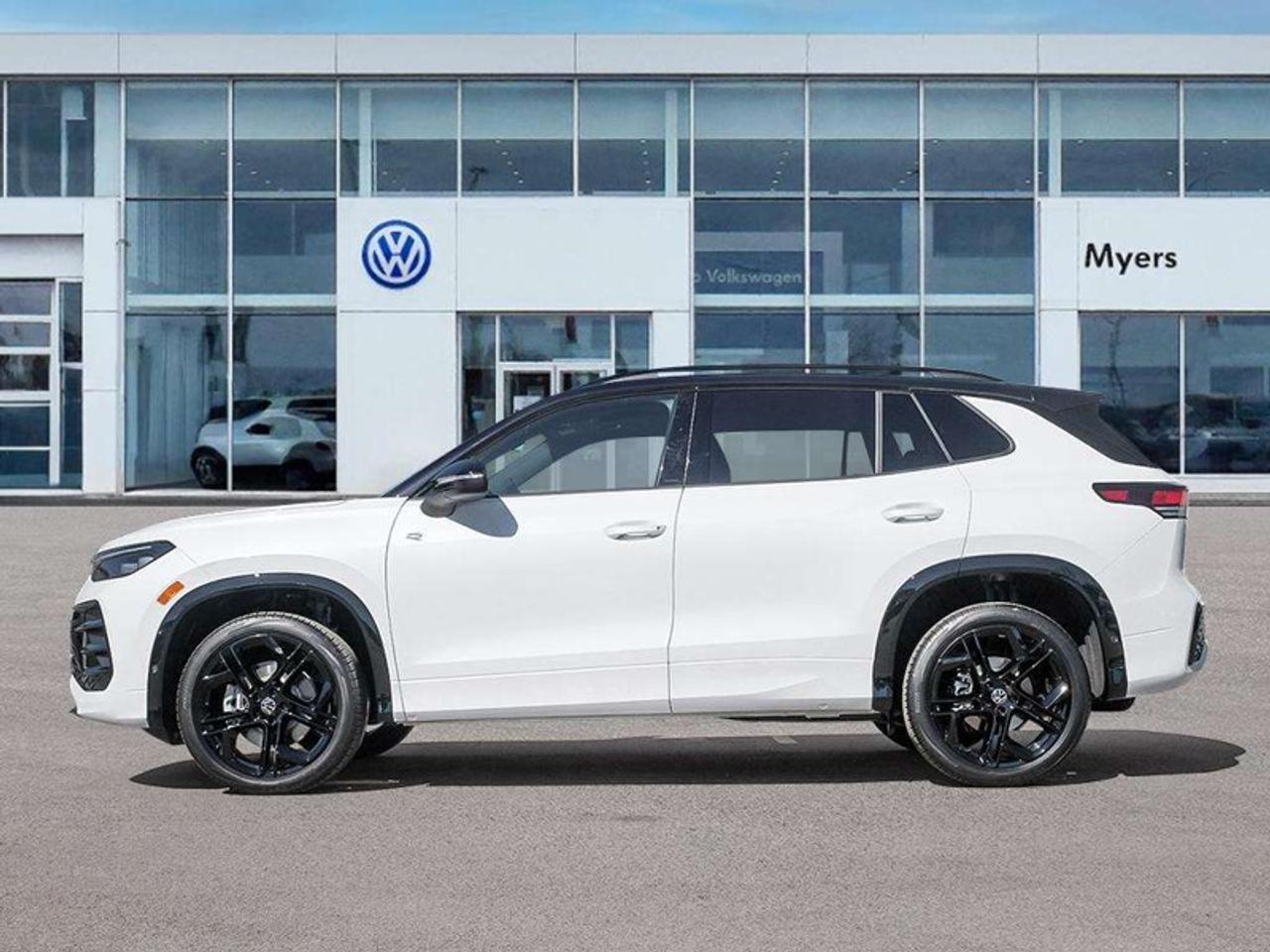 2027 Volkswagen Tiguan R-Line Black Edition Photo