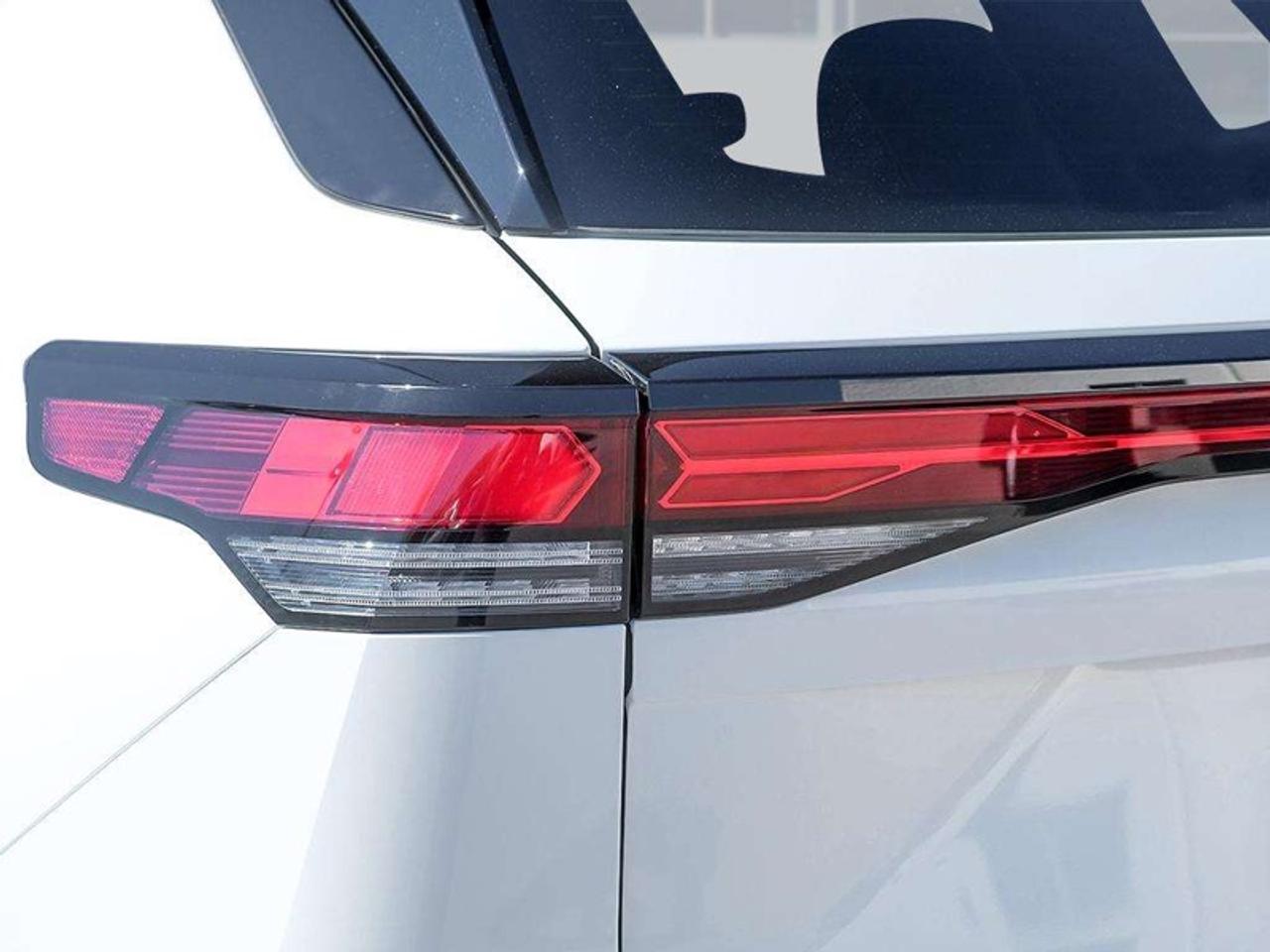 2027 Volkswagen Tiguan R-Line Black Edition Photo