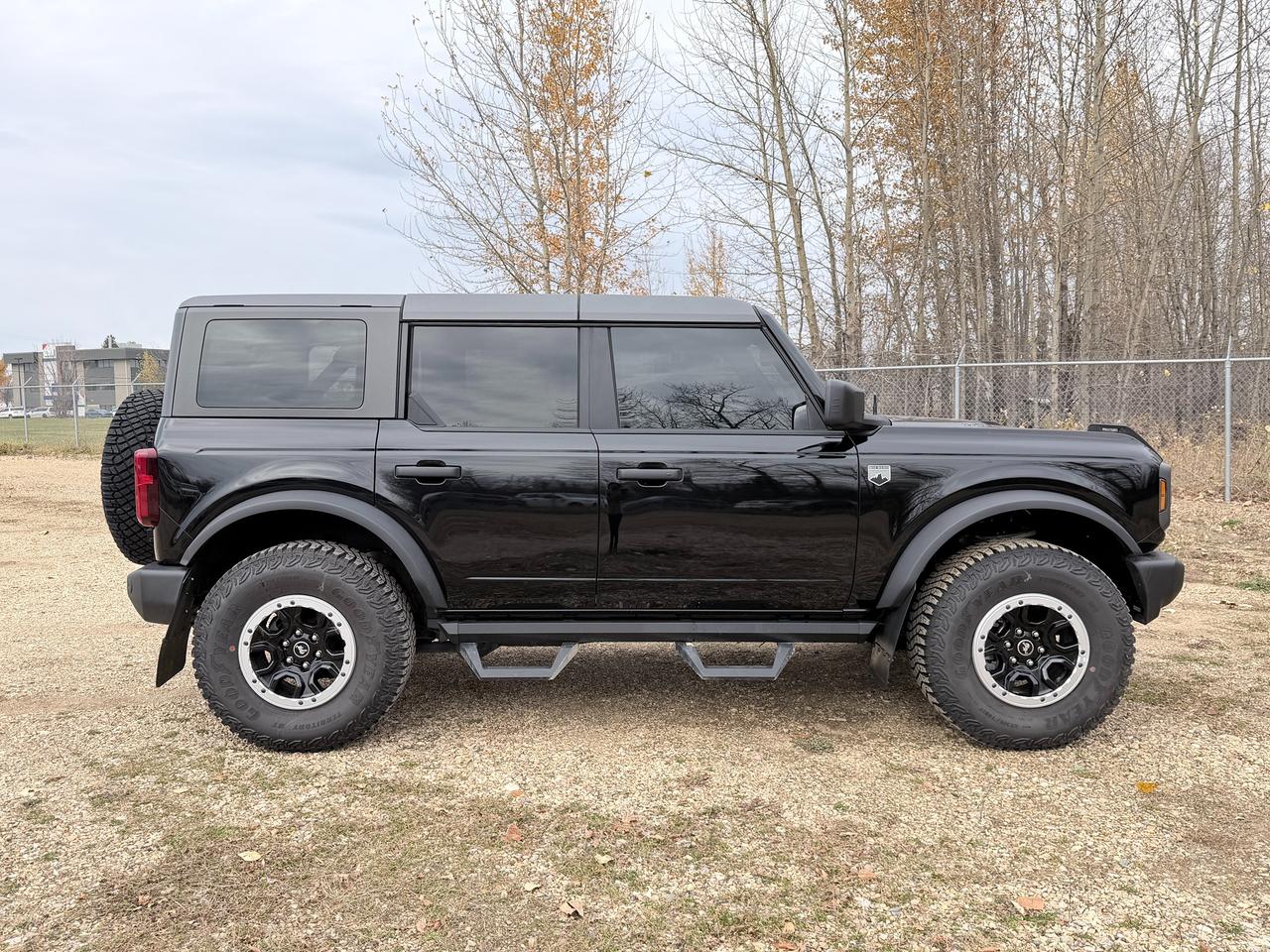 2024 Ford Bronco Big Bend Photo3