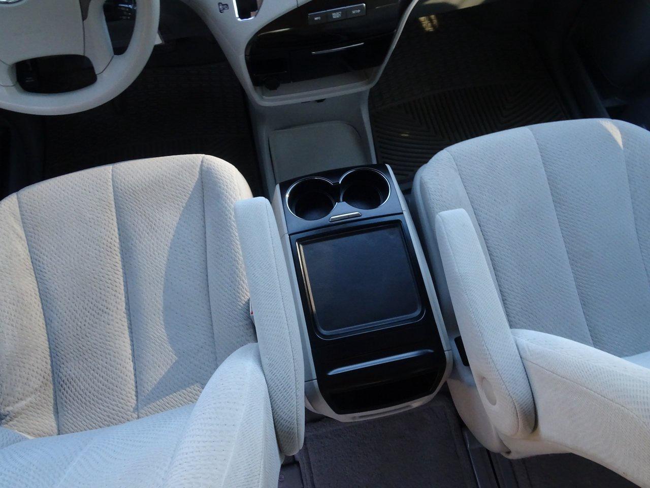 2012 Toyota Sienna LE  AWD Photo