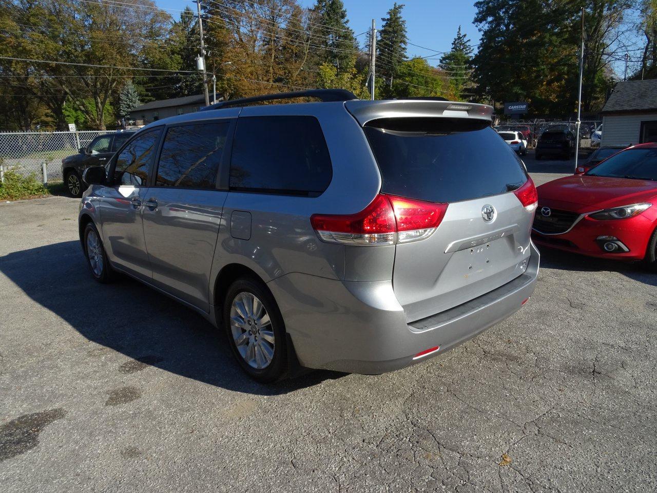 2012 Toyota Sienna LE  AWD Photo