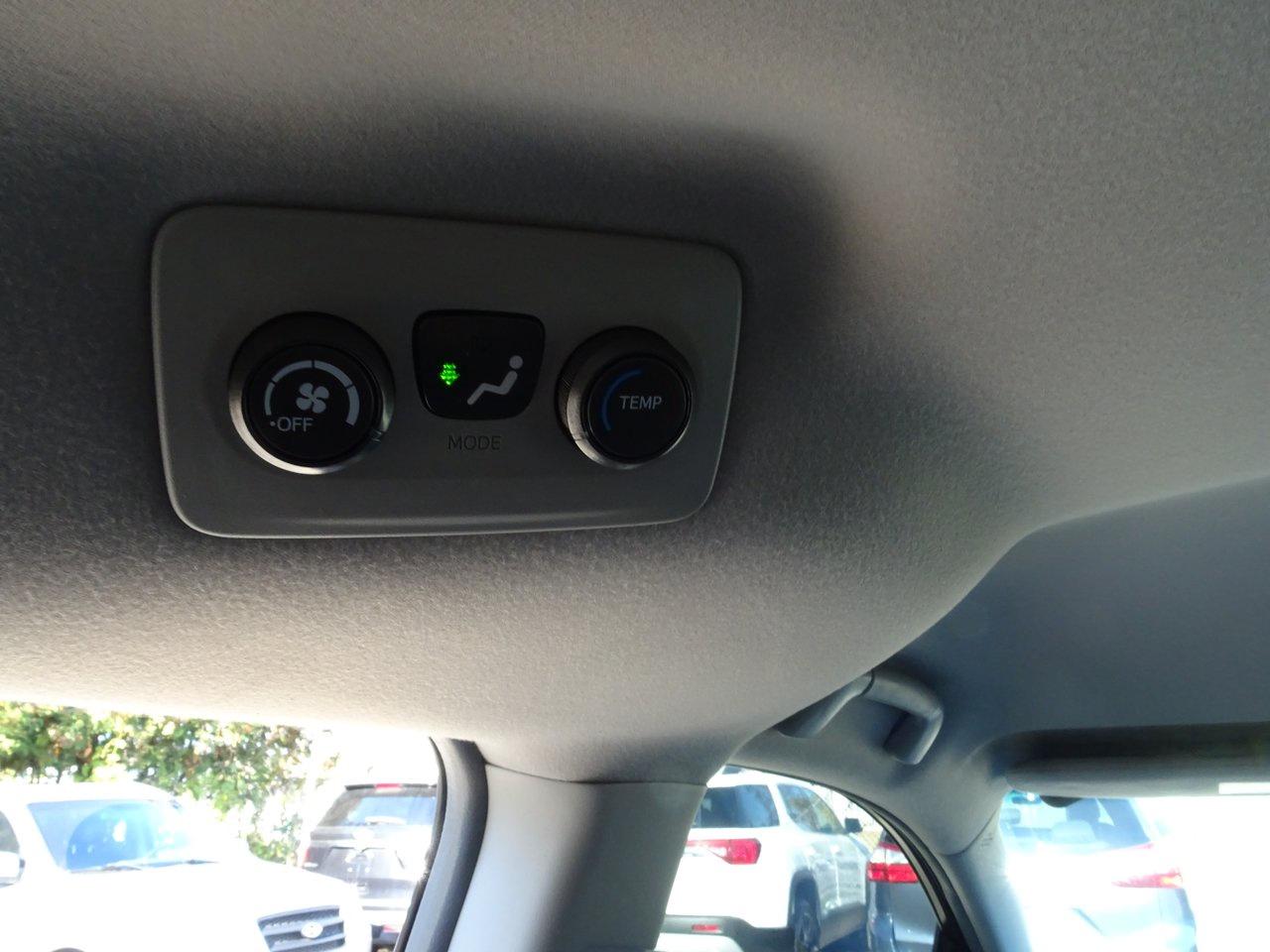 2012 Toyota Sienna LE  AWD Photo