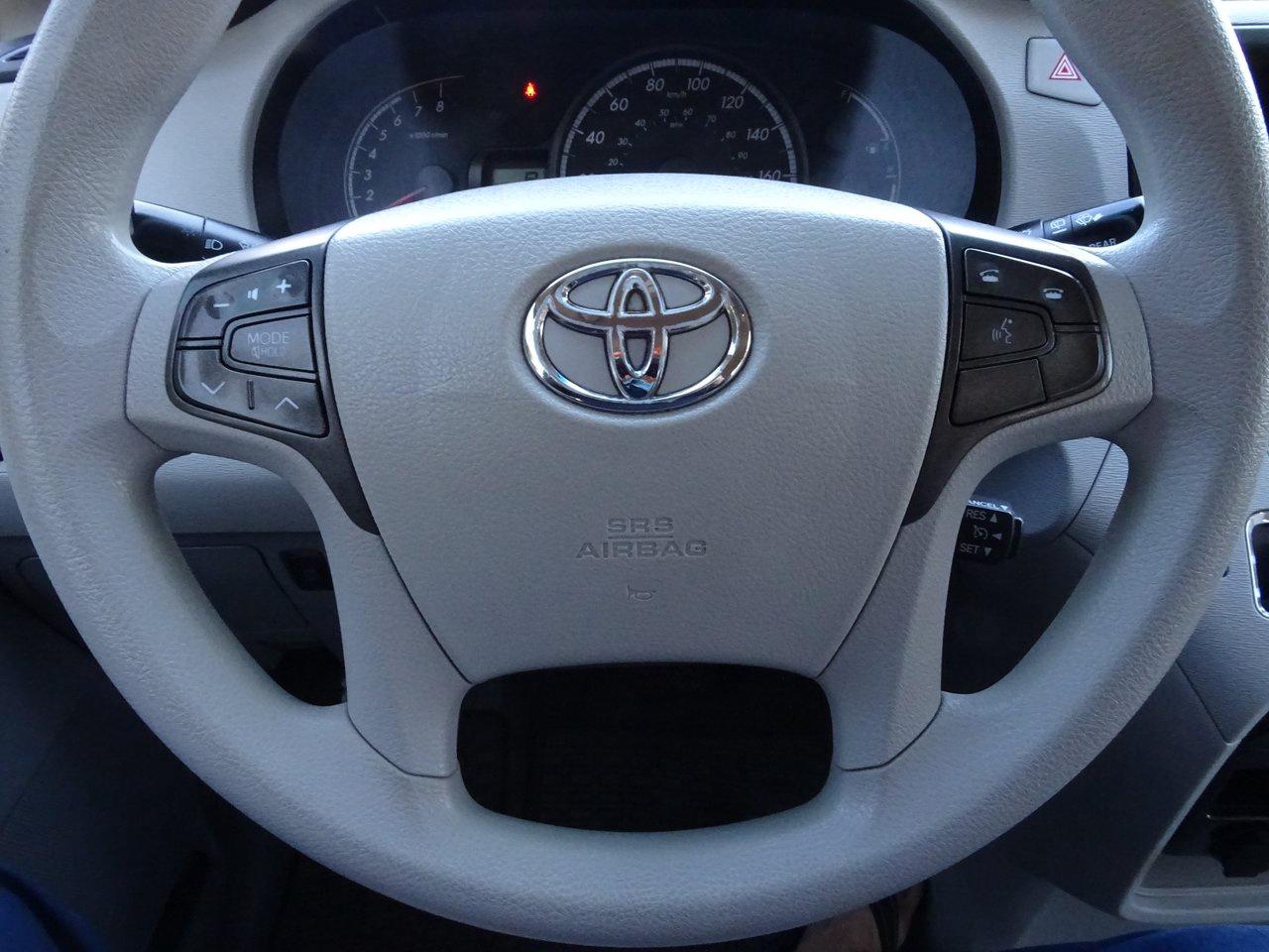 2012 Toyota Sienna LE  AWD Photo