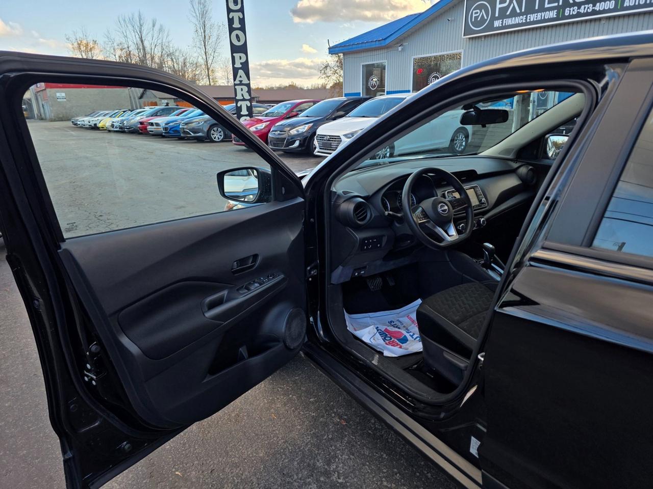 2022 Nissan Kicks S Photo