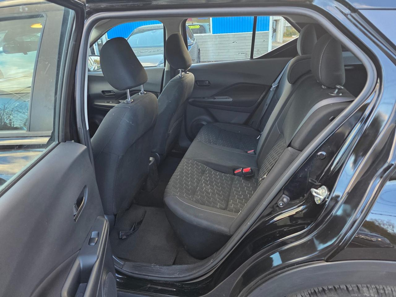 2022 Nissan Kicks S Photo