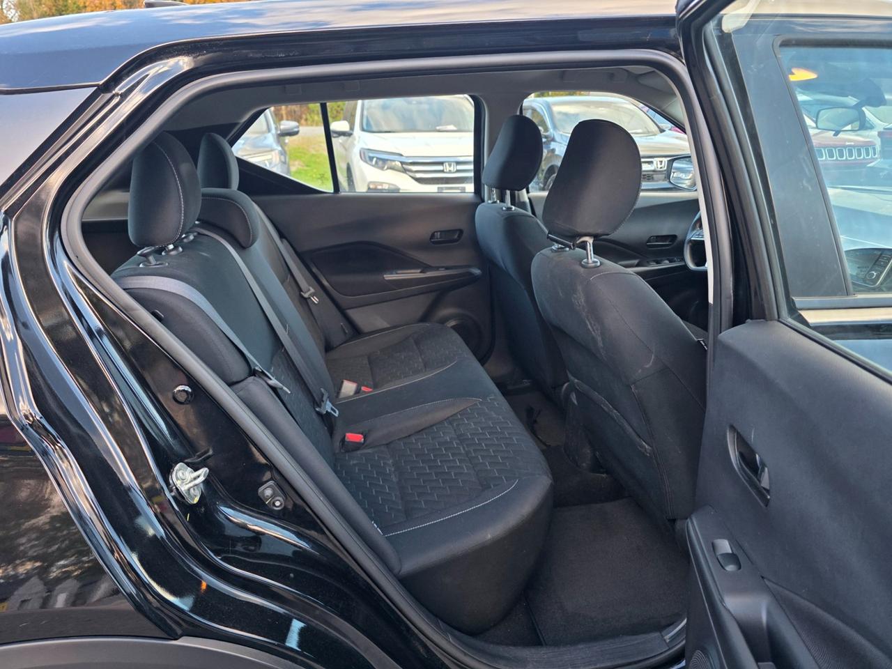 2022 Nissan Kicks S Photo