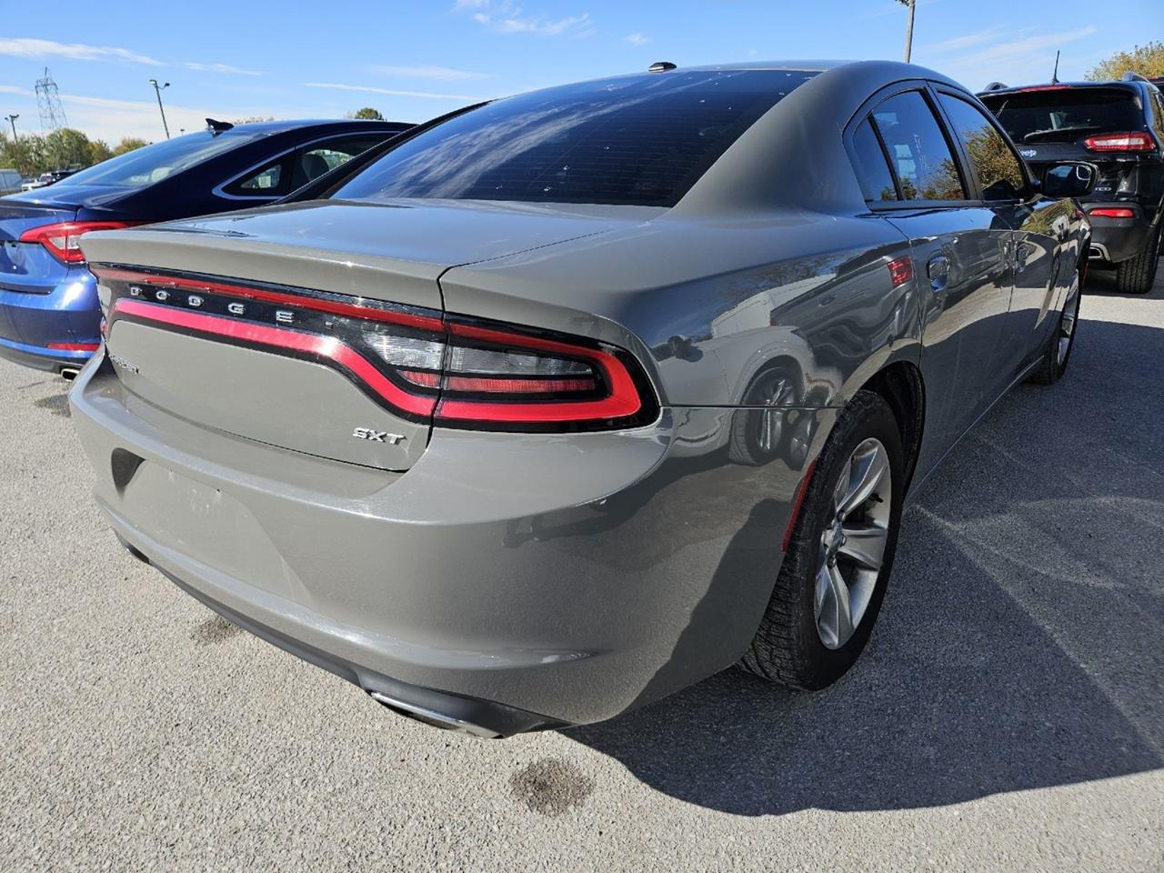 2017 Dodge Charger SXT Photo
